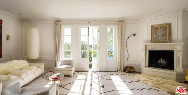 1416 Havenhurst Drive, West Hollywood CA: https://media.crmls.org/mediaz/d5f37073-fcc2-440a-bd55-b3524fd67c80.jpg