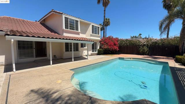 435 Discovery Bay Blvd, Discovery Bay CA: https://media.crmls.org/mediaz/d5f38899-ba53-42d1-b25f-3471c227e80c.jpg