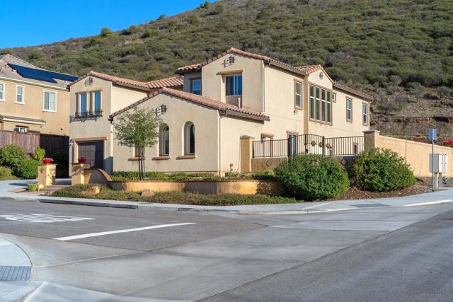 847 Cannondale Ct, San Marcos CA: https://media.crmls.org/mediaz/d5f52962-e5b1-4df3-8108-2d7d6b26dedc.jpg