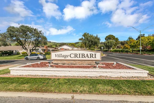 5076 Cribari Bluffs, San Jose CA: https://media.crmls.org/mediaz/d5f61e99-535c-4728-83e6-964132fae247.jpg