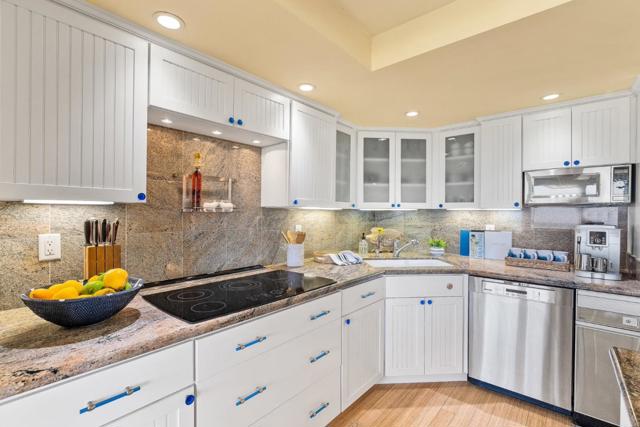 172 Monterey Dunes Way, Moss Landing CA: https://media.crmls.org/mediaz/d5f667d9-53dd-4234-a5d6-493de9c603c2.jpg