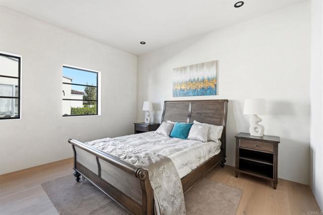 Detail Gallery Image 33 of 52 For 160 N Stanley Dr, Beverly Hills,  CA 90211 - 5 Beds | 5/1 Baths