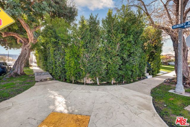 5400 W 82nd Street, Los Angeles CA: https://media.crmls.org/mediaz/d5f67ef1-a39d-4e12-9a3c-9ea94445cadc.jpg