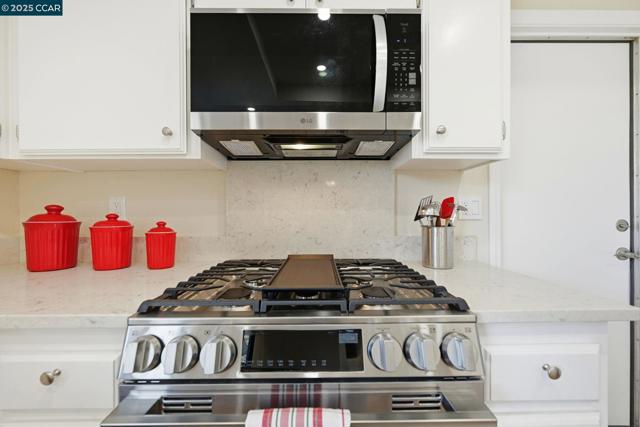 304 Lion Valley Rd, Escondido CA: https://media.crmls.org/mediaz/d5f6802d-c0f6-4615-b866-bf0f0edd97e9.jpg