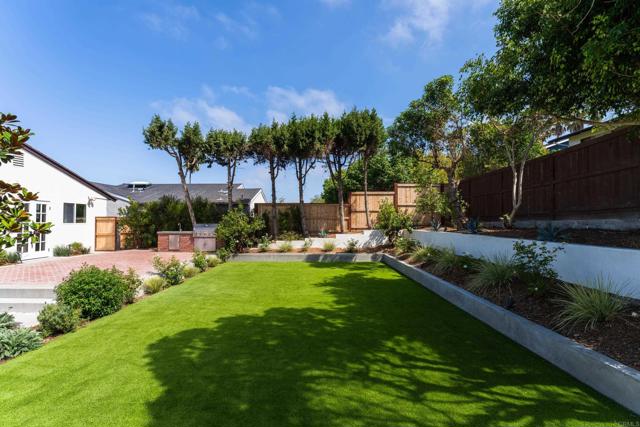 Detail Gallery Image 34 of 39 For 6653 Aranda Ave, La Jolla,  CA 92037 - 3 Beds | 2/1 Baths