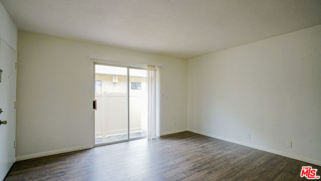 4528 Murietta Avenue photo 6