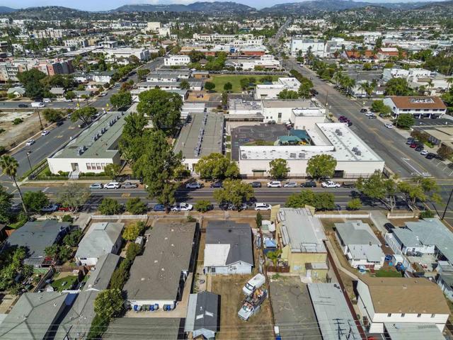 127 W 5Th Avenue, Escondido CA: https://media.crmls.org/mediaz/d5f8b59f-aae7-4df3-9c6a-db711a1c2a57.jpg
