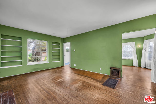 713 Broadway, Redondo Beach, California 90277, 3 Bedrooms Bedrooms, ,2 BathroomsBathrooms,Residential,Sold,Broadway,25617063