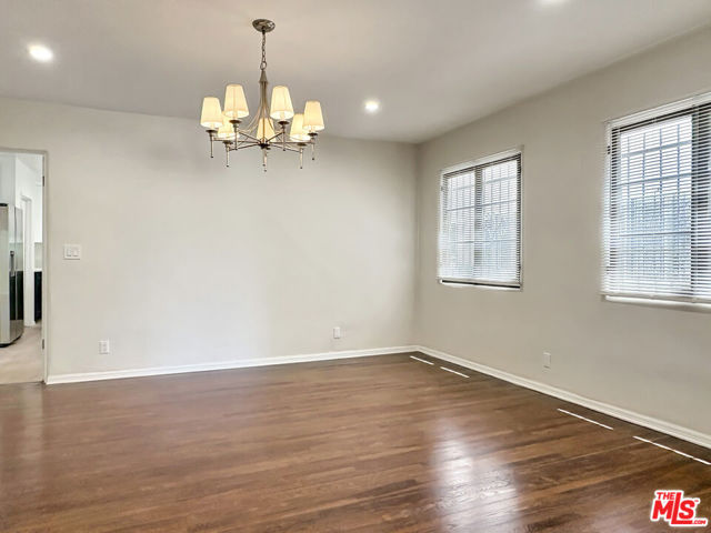 170 N Orange Drive, Los Angeles CA: https://media.crmls.org/mediaz/d5fad847-499e-4d9f-837f-8afdf7d63a87.jpg