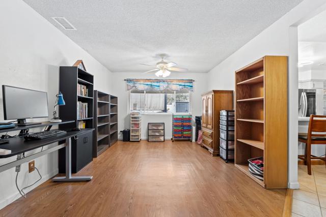 Detail Gallery Image 9 of 21 For 3205 Camarillo Ave, Oceanside,  CA 92056 - 3 Beds | 2 Baths