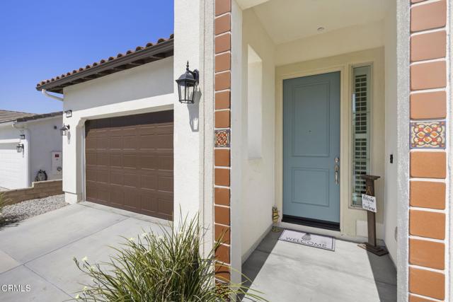 508 Autumn Path Lane, Santa Paula CA: https://media.crmls.org/mediaz/d5fcdfec-226b-4160-9a29-b32b56f30446.jpg