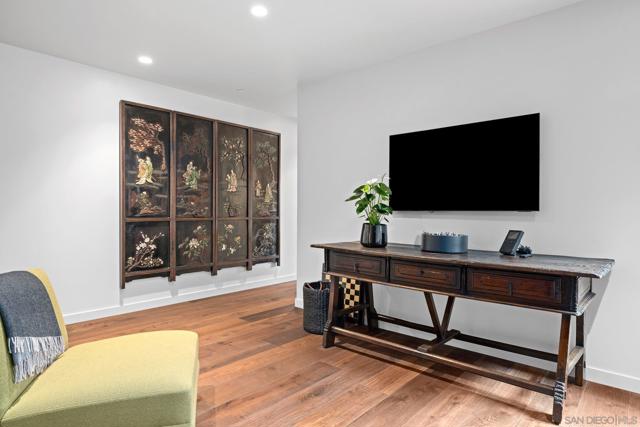 2500 6th Ave, San Diego CA: https://media.crmls.org/mediaz/d5fd1033-ceac-44bf-86e4-d578b09b8ea8.jpg