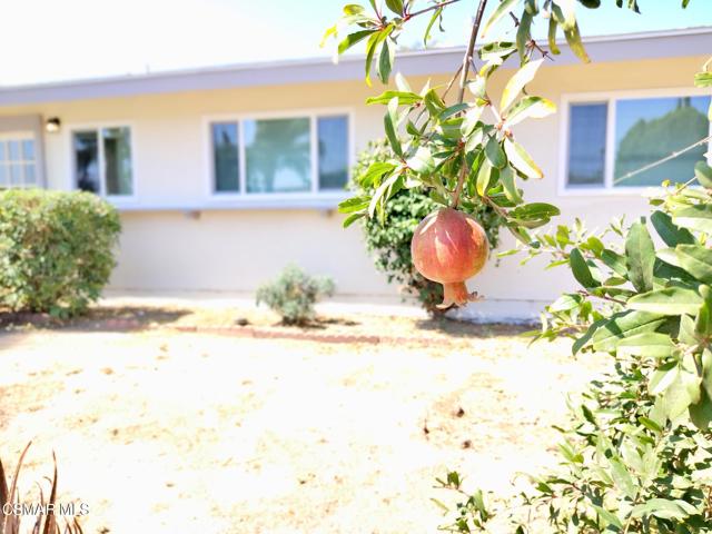 1663 Anderson Street, Simi Valley CA: https://media.crmls.org/mediaz/d5fd14e4-71b1-4360-8838-18d769ffd69c.jpg