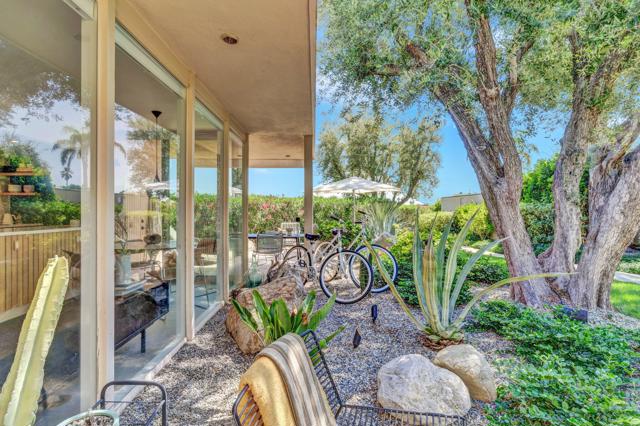 360 Cabrillo Road, Palm Springs CA: https://media.crmls.org/mediaz/d5fd5b54-db79-4cf4-9638-de1bbec1f927.jpg