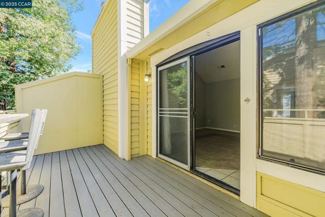 771 Center Ave, Martinez CA: https://media.crmls.org/mediaz/d5ff6692-162b-462f-b01b-9cd42d3084d5.jpg