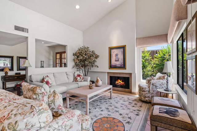 73259 Boxthorn Lane, Palm Desert CA: https://media.crmls.org/mediaz/d6018256-3608-493a-9359-bef79fa1476e.jpg
