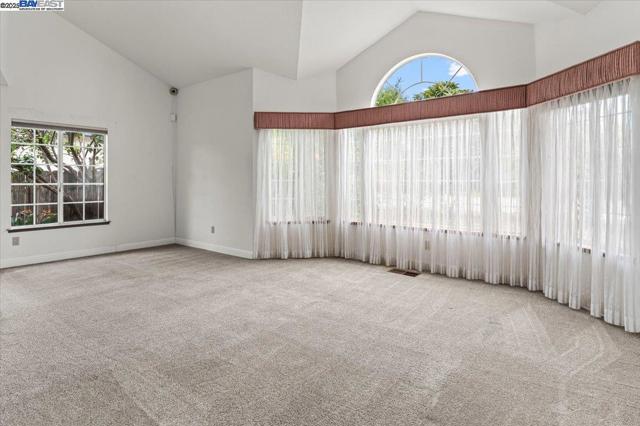 4095 Robin Ln, Castro Valley CA: https://media.crmls.org/mediaz/d601a7c8-ec99-4f07-8a36-49017c2f2dc3.jpg