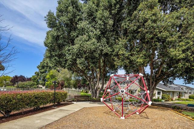714 Comet Drive, Foster City CA: https://media.crmls.org/mediaz/d6048afa-22ec-4ef2-9517-9ebbf938aa44.jpg