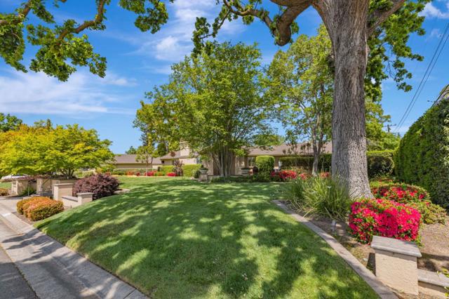 3231 Fieldcrest Drive, Sacramento CA: https://media.crmls.org/mediaz/d605a08c-3892-48ea-b8cf-18cb003b42d4.jpg
