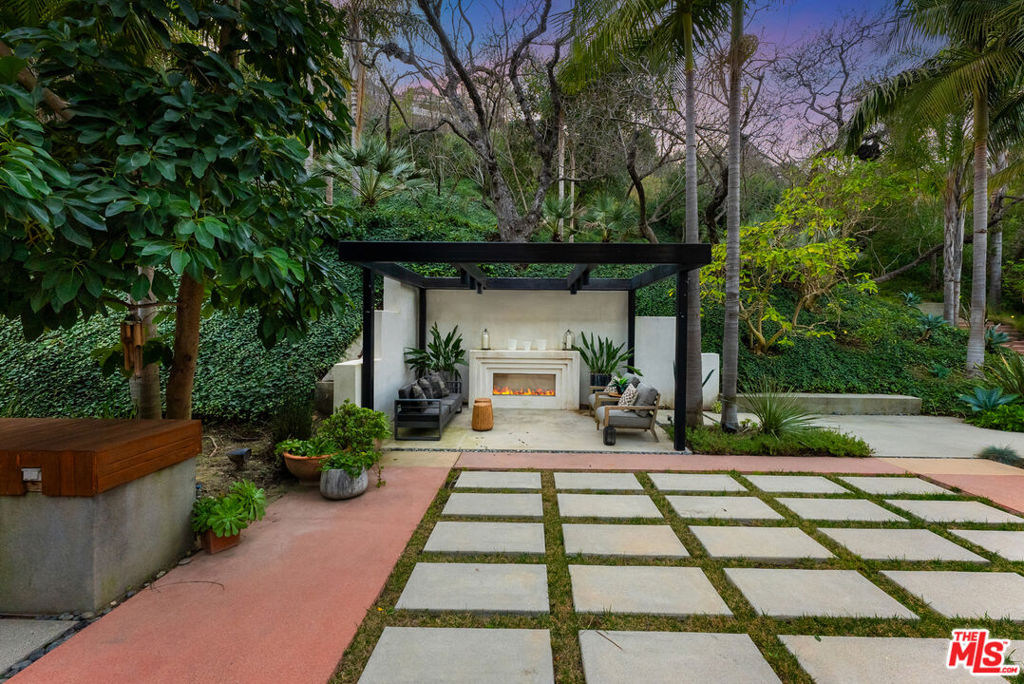 3701 Longridge AvenueSherman Oaks img 4