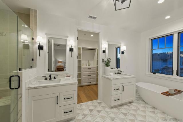 910 Balboa, Coronado CA: https://media.crmls.org/mediaz/d606320a-07a8-4ba1-a228-76c1a85015f3.jpg