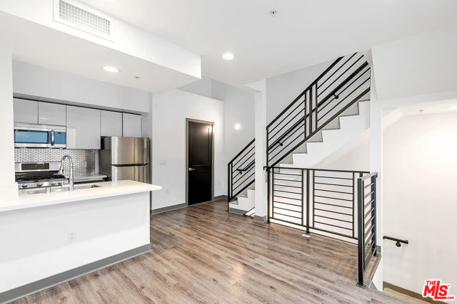 Image 3 of 7 For 1223 Edgemont Street