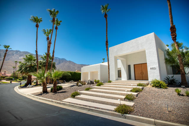 64910 Montevideo Way, Palm Springs CA: https://media.crmls.org/mediaz/d606efc0-2efa-4416-95e3-03c1f465436d.jpg
