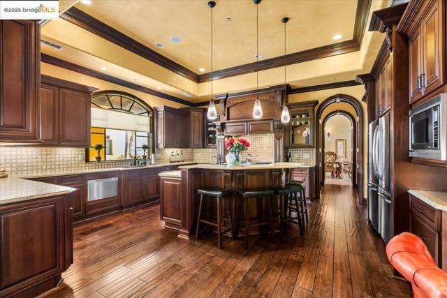 3600 Byer Rd, Byron CA: https://media.crmls.org/mediaz/d606fffd-ed94-427b-a1be-7510a6f45e82.jpg