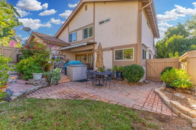 1363 Timberpond Dr, El Cajon CA: https://media.crmls.org/mediaz/d60730a2-2d4c-4bdb-b894-9da25ded8416.jpg