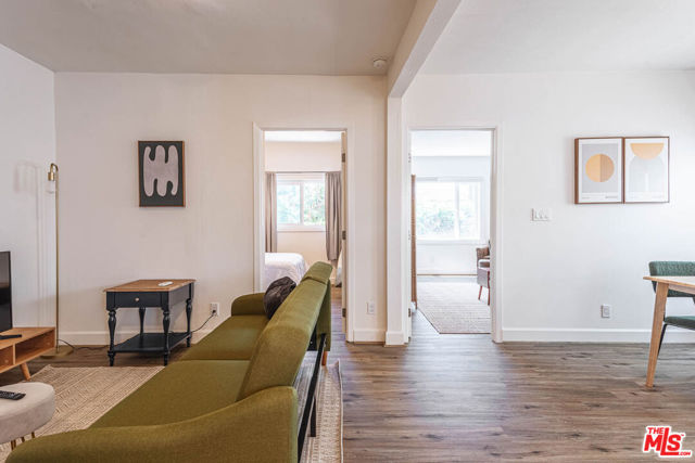 4307 Burns Avenue, Los Angeles CA: https://media.crmls.org/mediaz/d6083aee-4b04-495b-8014-4b47e7287fac.jpg