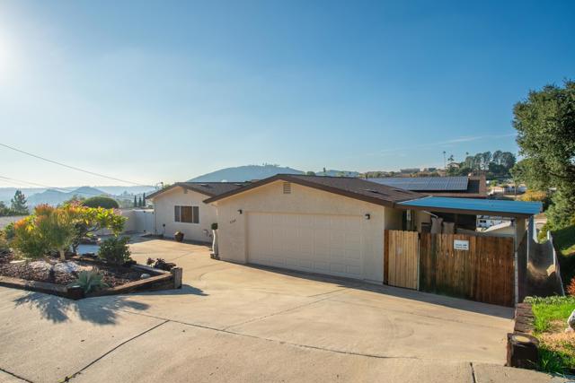 Detail Gallery Image 4 of 60 For 8366 Sunview Drive, El Cajon,  CA 92021 - 3 Beds | 2 Baths