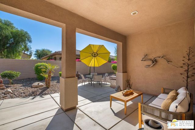 81091 Avenida Colonias, Indio CA: https://media.crmls.org/mediaz/d609a854-a5c7-403c-bb99-06c0103278f1.jpg