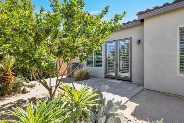 55120 Autumn Valley Court, La Quinta CA: https://media.crmls.org/mediaz/d60ba00c-5f31-45c4-a527-23970b615cb7.jpg