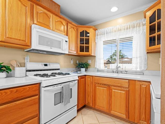Detail Gallery Image 8 of 27 For 10020 Stanley Ct, Santee,  CA 92071 - 4 Beds | 2 Baths