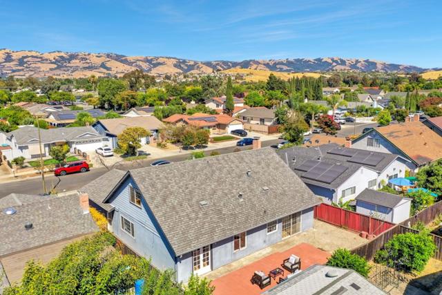 3617 Ruther Place Way, San Jose CA: https://media.crmls.org/mediaz/d60d5608-9938-4b72-9650-8467d2f16b83.jpg