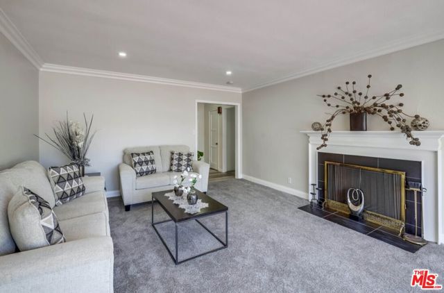 1060 E 45th Way, Long Beach CA: https://media.crmls.org/mediaz/d60d62e5-c268-49e8-8fd9-111d71f90da2.jpg