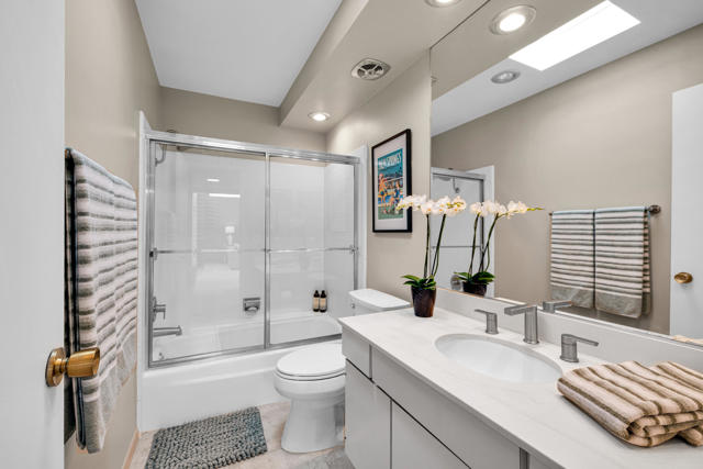 246 E Avenida Granada, Palm Springs, CA 92264