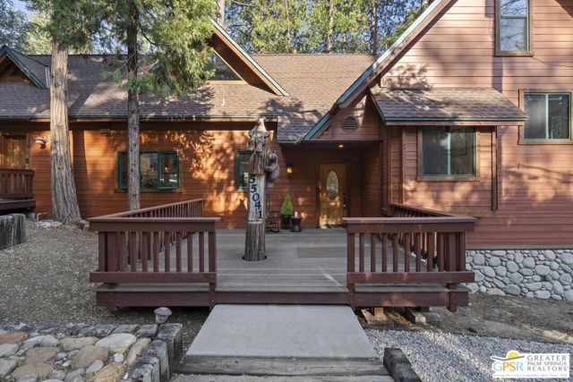 55041 Pine Crest Avenue, Idyllwild CA: https://media.crmls.org/mediaz/d60ffcb0-8c23-485c-947e-925972fc9c71.jpg