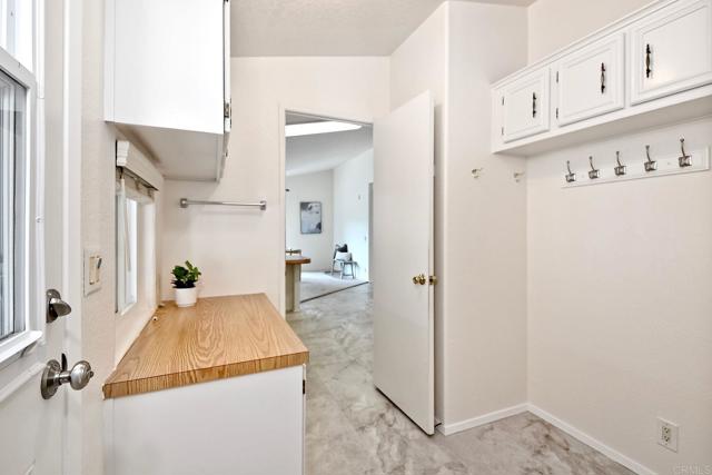 6496 Friendly Place, Carlsbad CA: https://media.crmls.org/mediaz/d60ffd0c-3321-45c8-a95b-9efe99b5b007.jpg