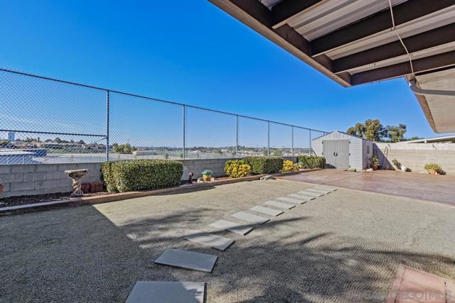 286 Ridgecrest Dr., San Diego CA: https://media.crmls.org/mediaz/d610cca2-bd42-4116-871a-fc32a8554d4a.jpg