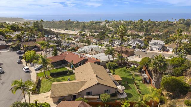 1007 Genie Ln, Cardiff by the Sea CA: https://media.crmls.org/mediaz/d610edf8-d211-451f-9e85-30aa155a74ec.jpg