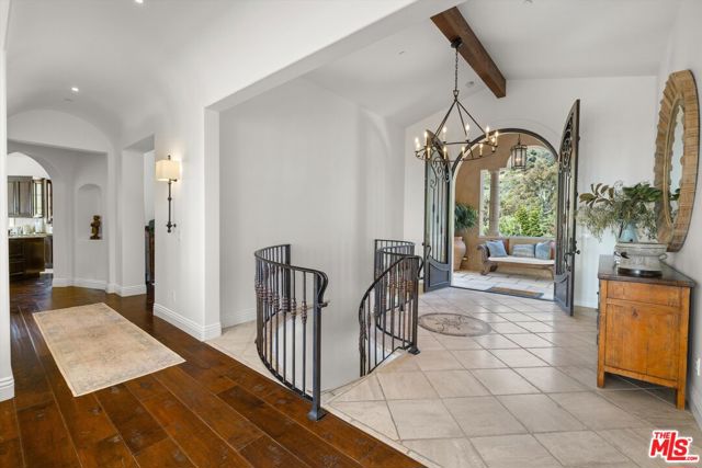 3091 Hidden Valley Lane, Santa Barbara CA: https://media.crmls.org/mediaz/d6121b66-e869-4235-94ea-41c606a6990b.jpg