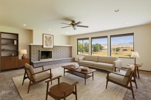 307 Mansfield Road, Hollister CA: https://media.crmls.org/mediaz/d613b7af-ae61-4f9b-b4cc-82652d275300.jpg