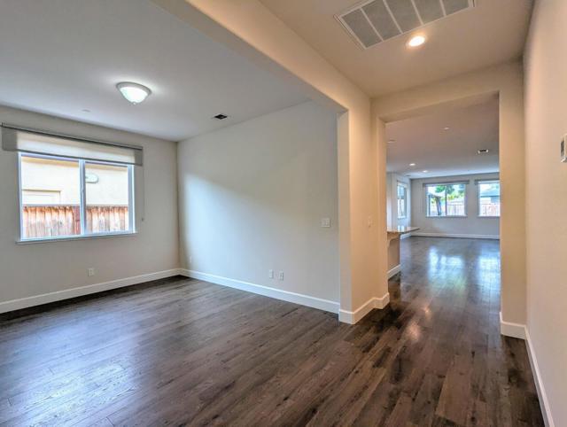 721 Segovia Drive, Hollister CA: https://media.crmls.org/mediaz/d61451ec-1c47-4a2b-a0cd-9762d99aed30.jpg