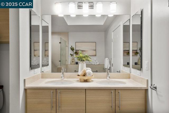 1655 N CALIFORNIA, Walnut Creek CA: https://media.crmls.org/mediaz/d614cca6-8582-4b1f-a26d-5076fed1e7c1.jpg