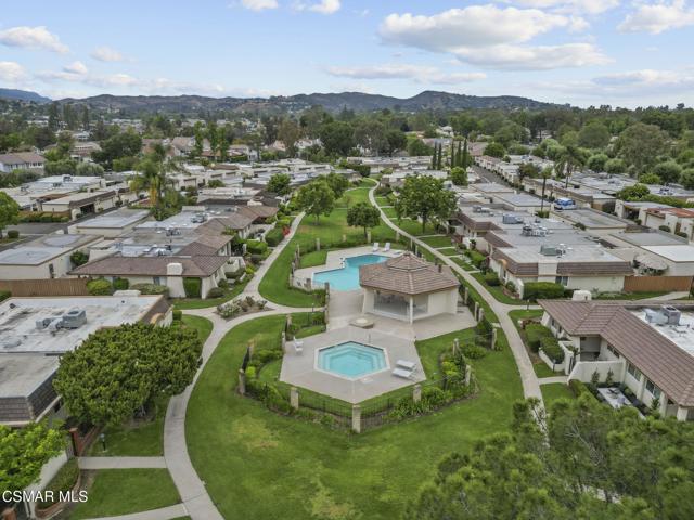 32140 Watergate Road, Westlake Village CA: https://media.crmls.org/mediaz/d61666bf-6f82-4f46-ba42-50b1389c3323.jpg