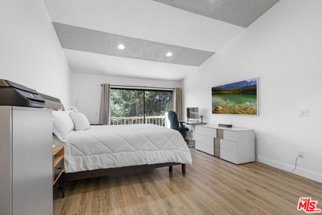 532 Riviera Court, Fullerton CA: https://media.crmls.org/mediaz/d6166e1a-351e-469d-9be2-58cc0693c1d3.jpg