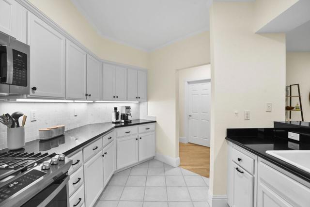 530 El Camino Real, Burlingame CA: https://media.crmls.org/mediaz/d616703a-9978-4c58-9ddd-9885256819ff.jpg