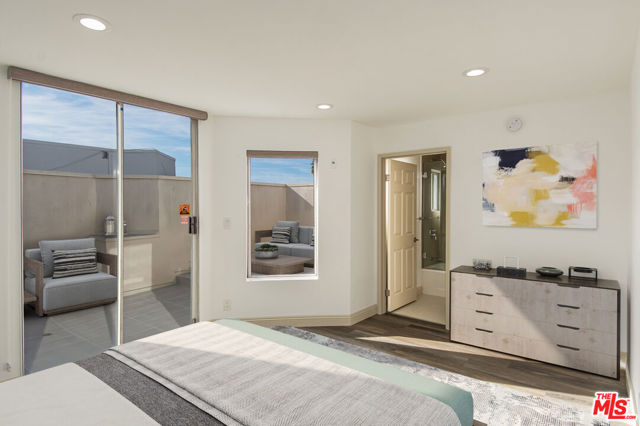 10608 Wilkins Avenue, Los Angeles CA: https://media.crmls.org/mediaz/d6173933-6874-4125-bf32-3700133e33f2.jpg