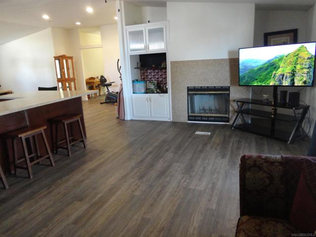 22545 El Centro Rd, Apple Valley CA: https://media.crmls.org/mediaz/d6174578-372f-4e3e-ac2c-40ce00f7290c.jpg